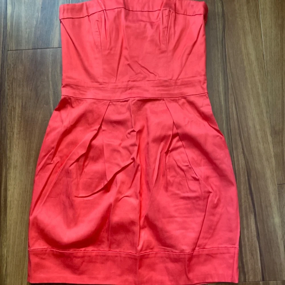 French Connection Coral Linen Strapless Dress - Picture 4 of 6